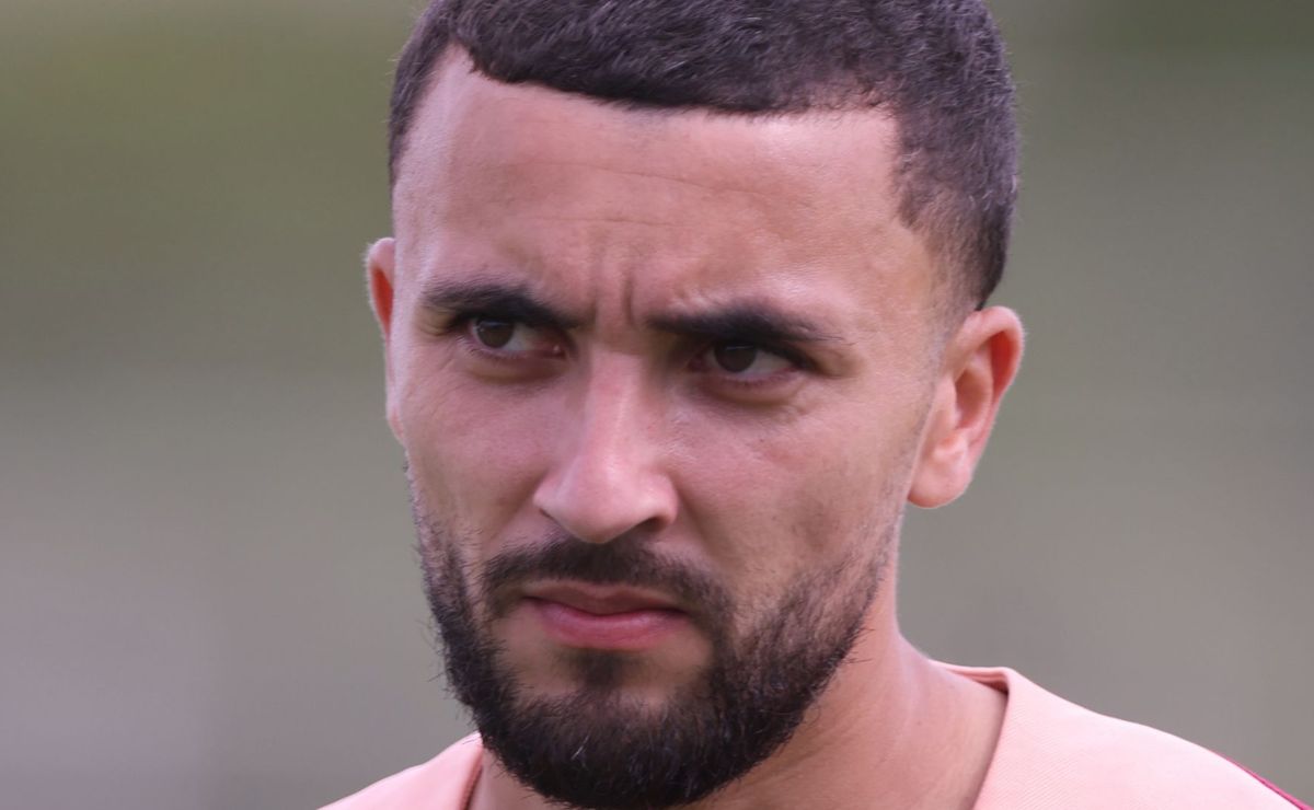 Labyad estreia pelo Corinthians na derrota para o Coritiba e tem participação discreta