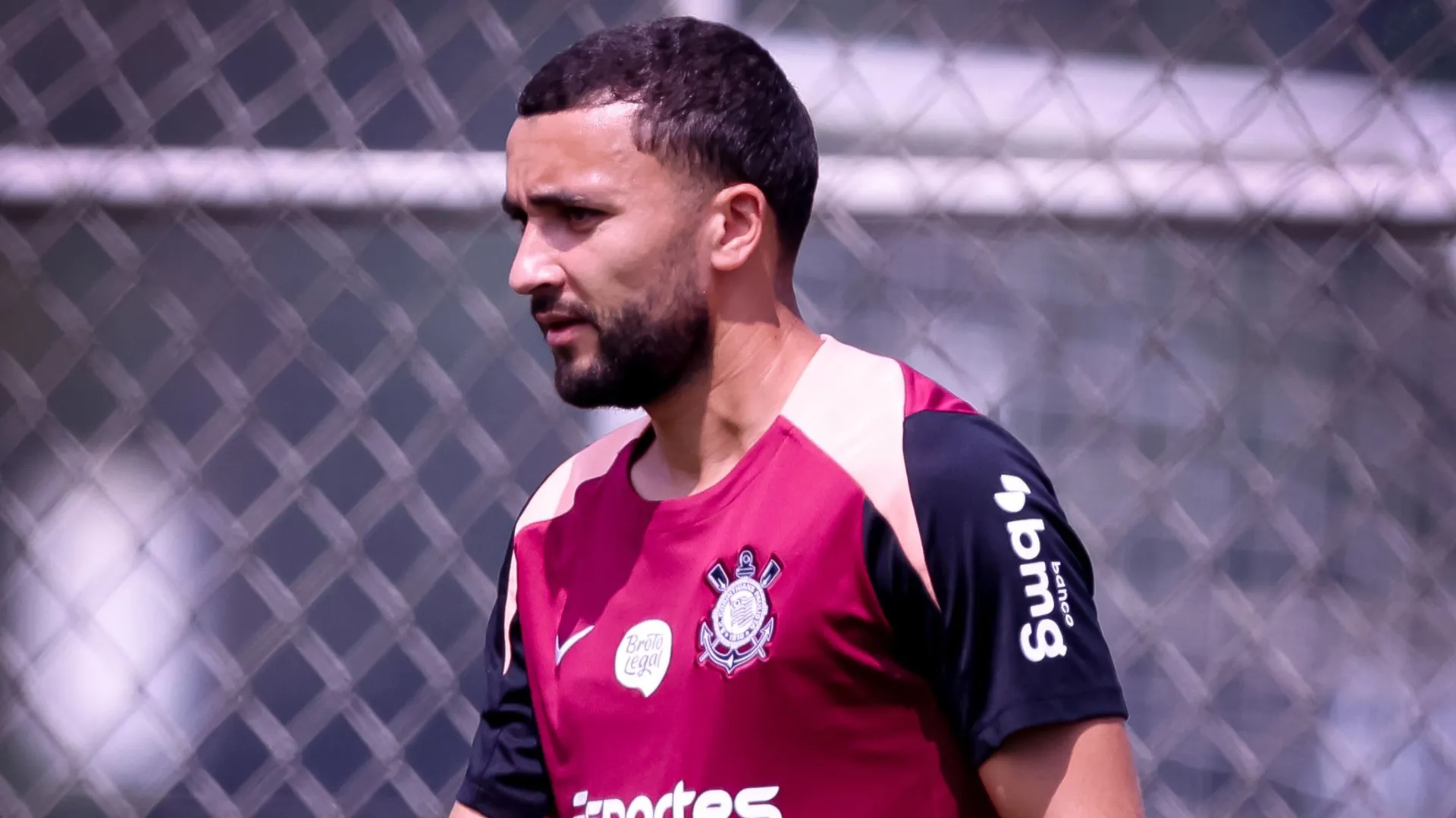 Labyad estreia pelo Corinthians na derrota para o Coritiba e tem participação discreta – Foto: Foto: José Manoel Idalgo/Agência Corinthians