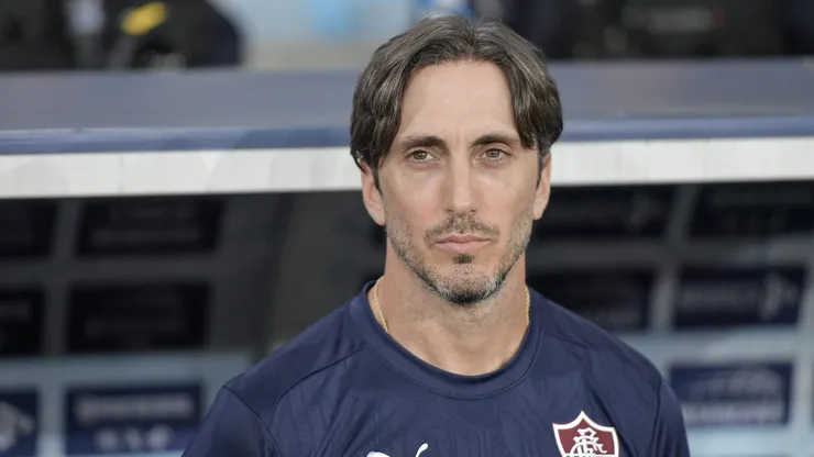 Zubeldía é o técnico do Fluminense. Foto: Thiago Ribeiro/AGIF