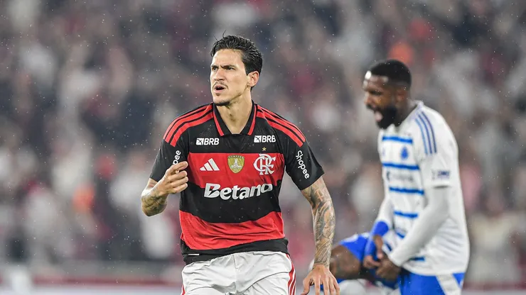 Pedro revela mudança com Jardim, compara com Filipe Luís e manda recado sobre reencontro com Gerson - Foto Thiago RibeiroAGIF (1)