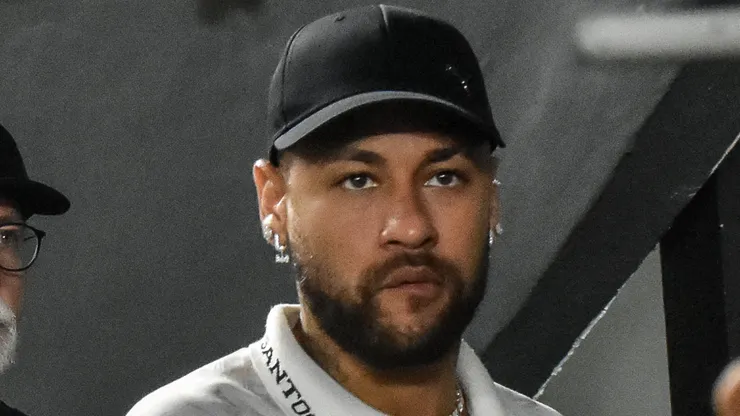 Falcão sai em defesa de Neymar.