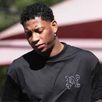 Leonardo Jardim toma decisão envolvendo Plata após saída de Filipe Luís