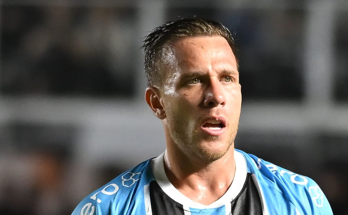 Arthur Melo tem lesão confirmada na coxa e Grêmio ganha quatro desfalques contra o Bragantino