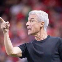 Grêmio vacila e permite gol de pênalti, mas reage e empata com Nardoni