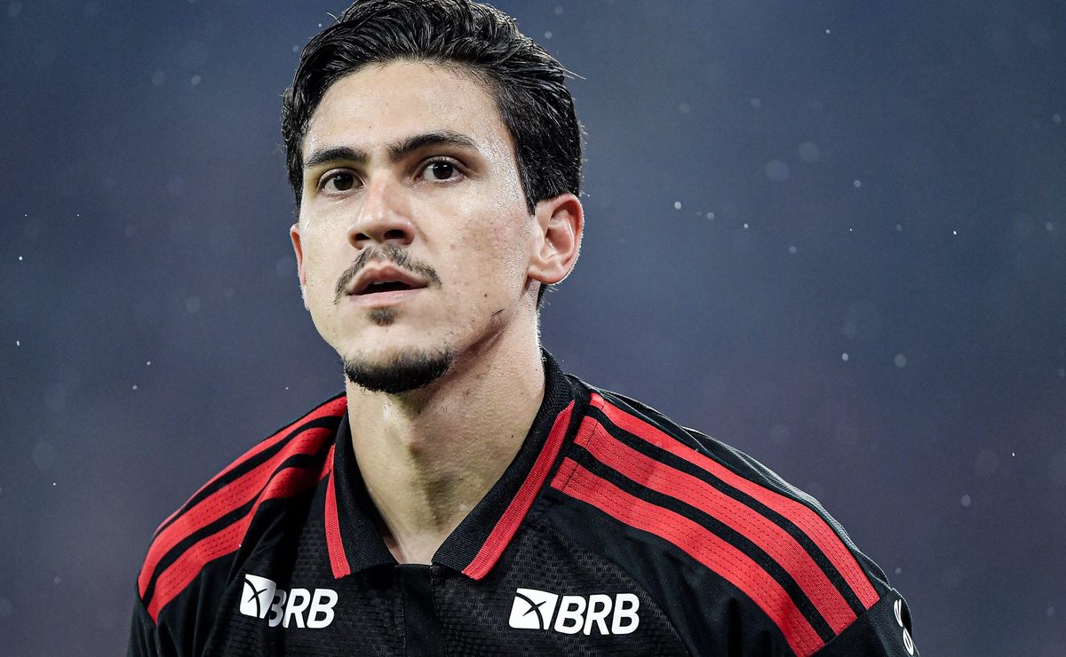 Pedro opina sobre Gerson no Cruzeiro e comenta reencontro: “Jogou muito tempo aqui com a gente”