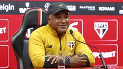 Roger Machado como técnico do SPFC - Foto: Rubens Chiri / São Paulo FC