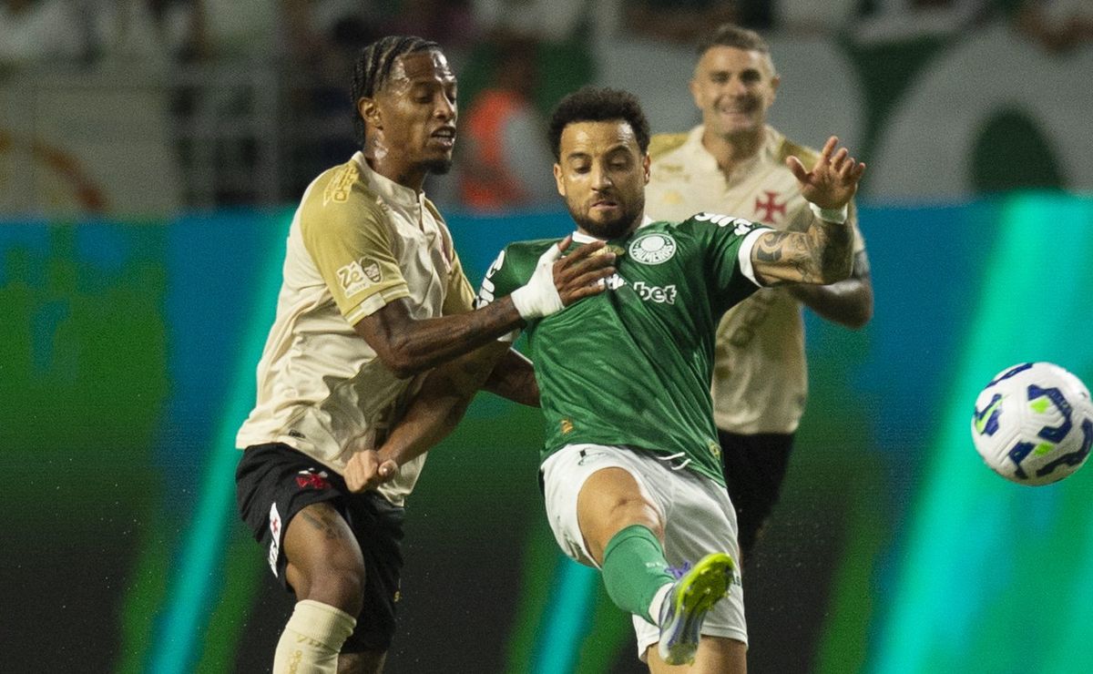 Vidente analisa Vasco x Palmeiras pelo Brasileirão e aponta vantagem nas cartas para o time carioca