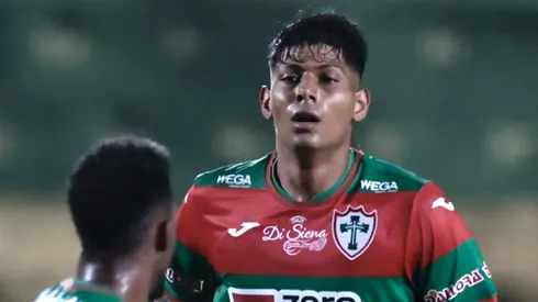 Zé Vitor não deve jogar pelo Santos.
