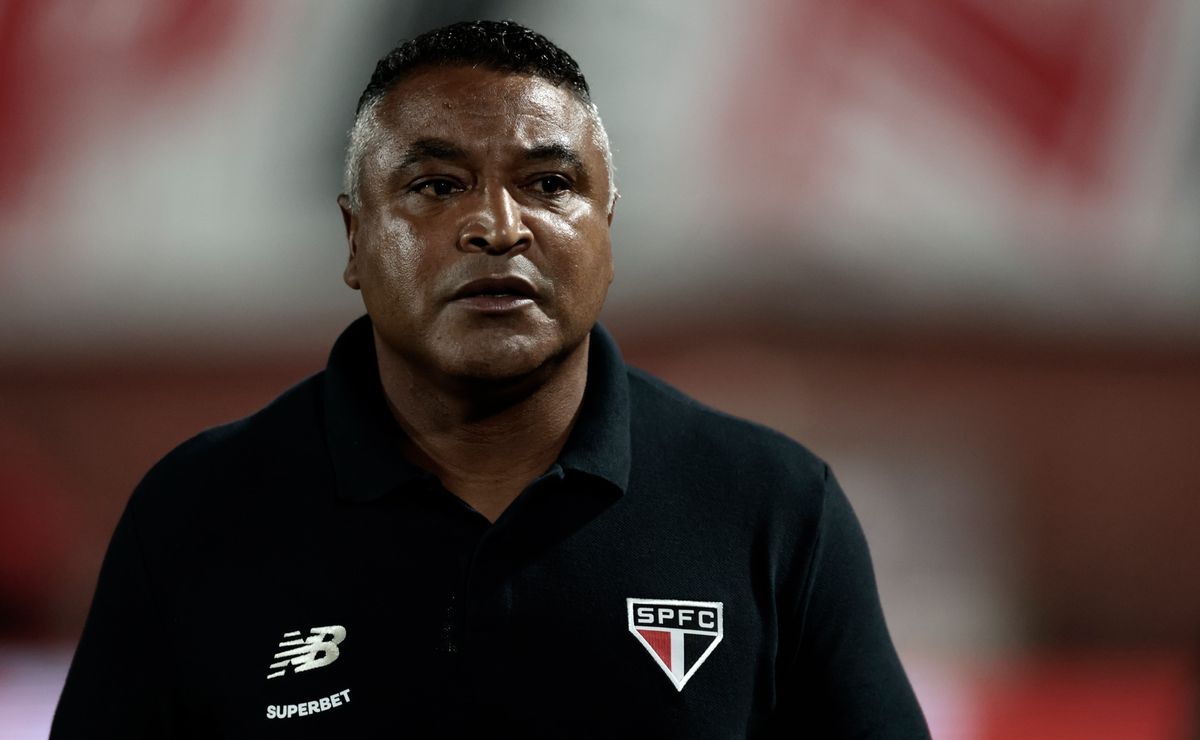 Roger Machado estreia com São Paulo vencendo Chapecoense e assumindo liderança do Brasileirão