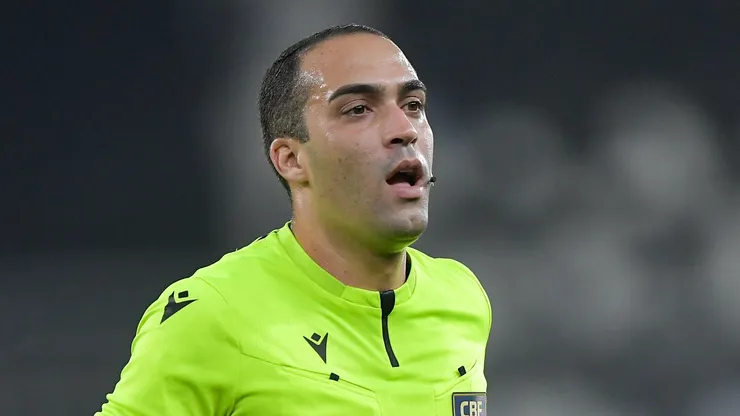 Davi de Oliveira Lacerda, árbitro de Grêmio x Bragantino