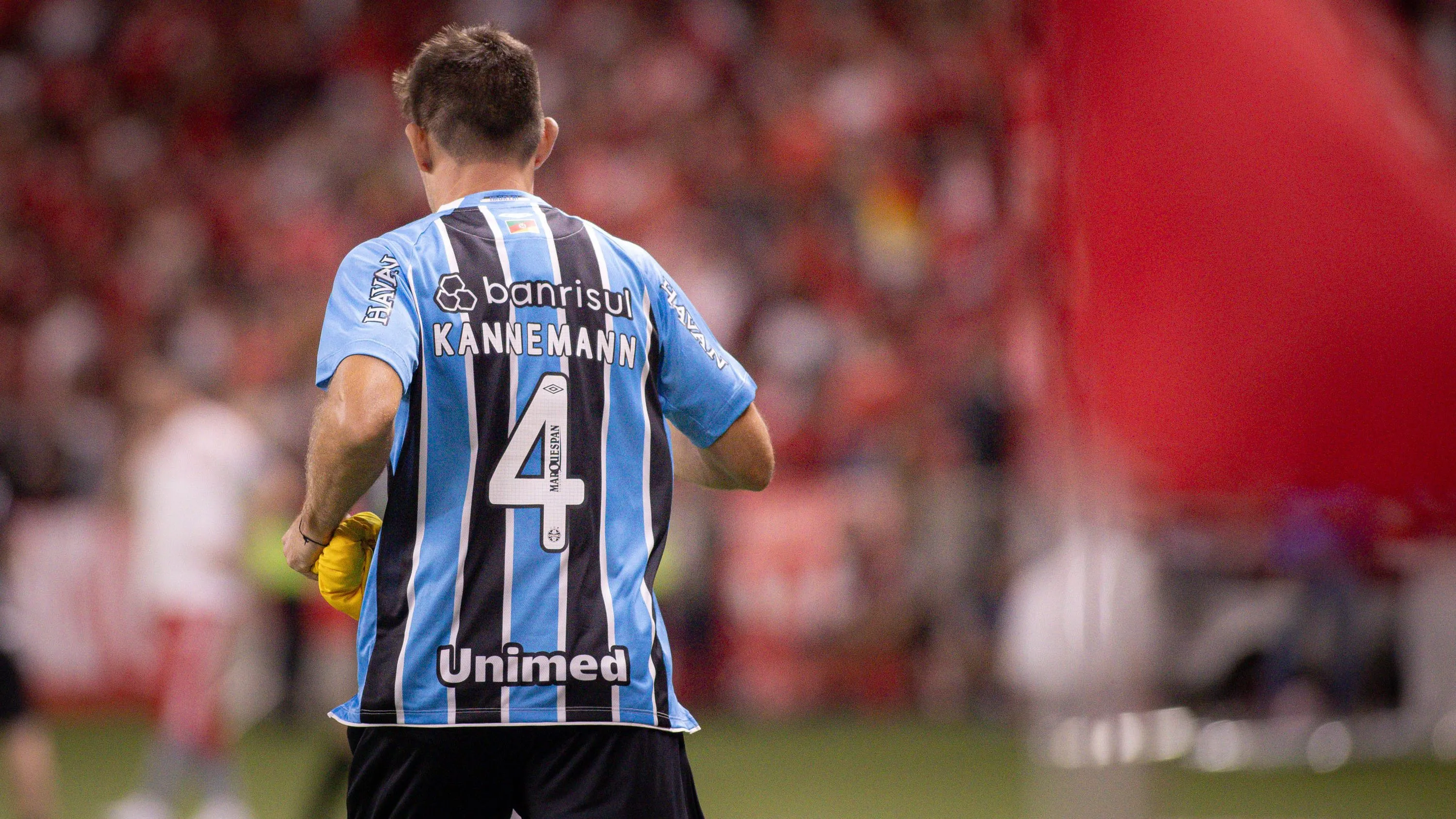 RS - PORTO ALEGRE - 08/03/2026 - GAUCHO 2026, INTERNACIONAL X GREMIO - Walter Kannemann jogador do Gremio durante partida contra o Internacional no estadio Beira-Rio pelo campeonato Gaucho 2026. Foto: Maxi Franzoi/AGIF