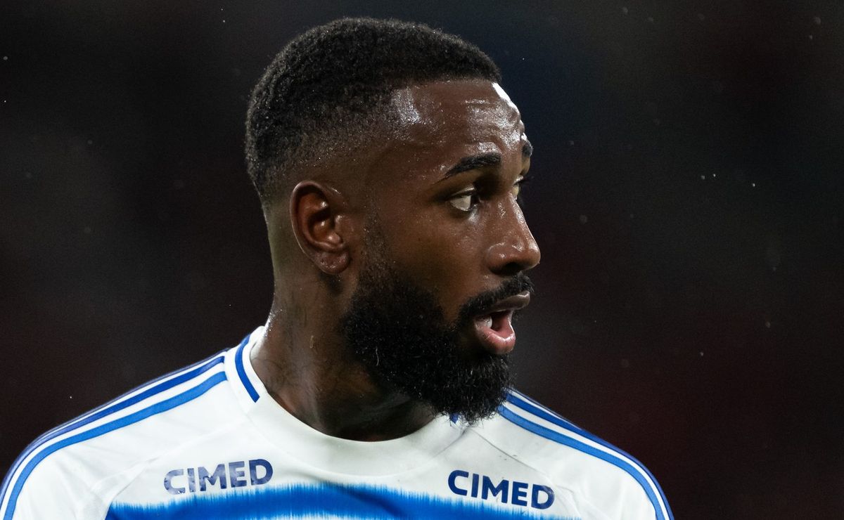 Gerson já é questionado pela torcida do Cruzeiro, que critica alto investimento feito para contratá-lo