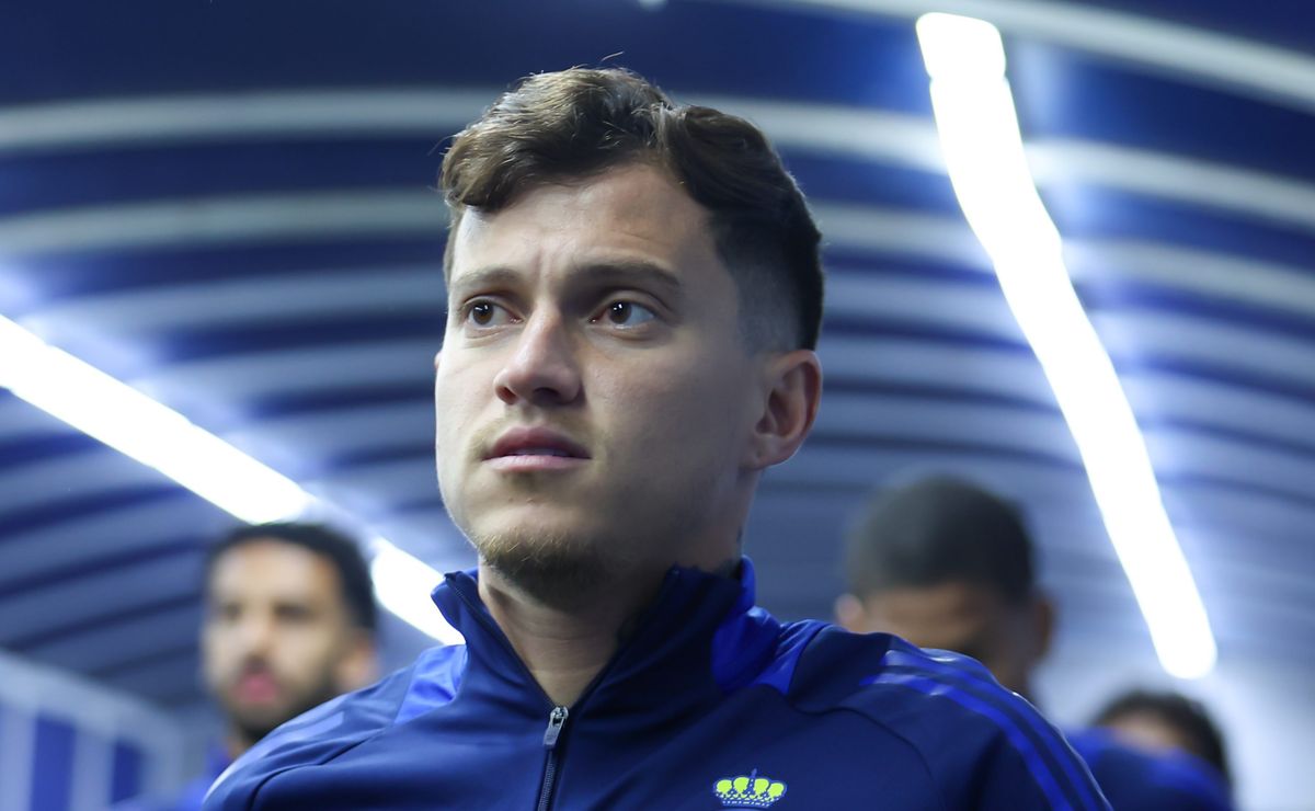 Volta ao Brasil é uma das prioridades de Otávio e meia quer projeto competitivo para clubes interessados