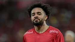 Claudinho deixou o Catar após momento conturbado e chegando no clube carioca é cotada