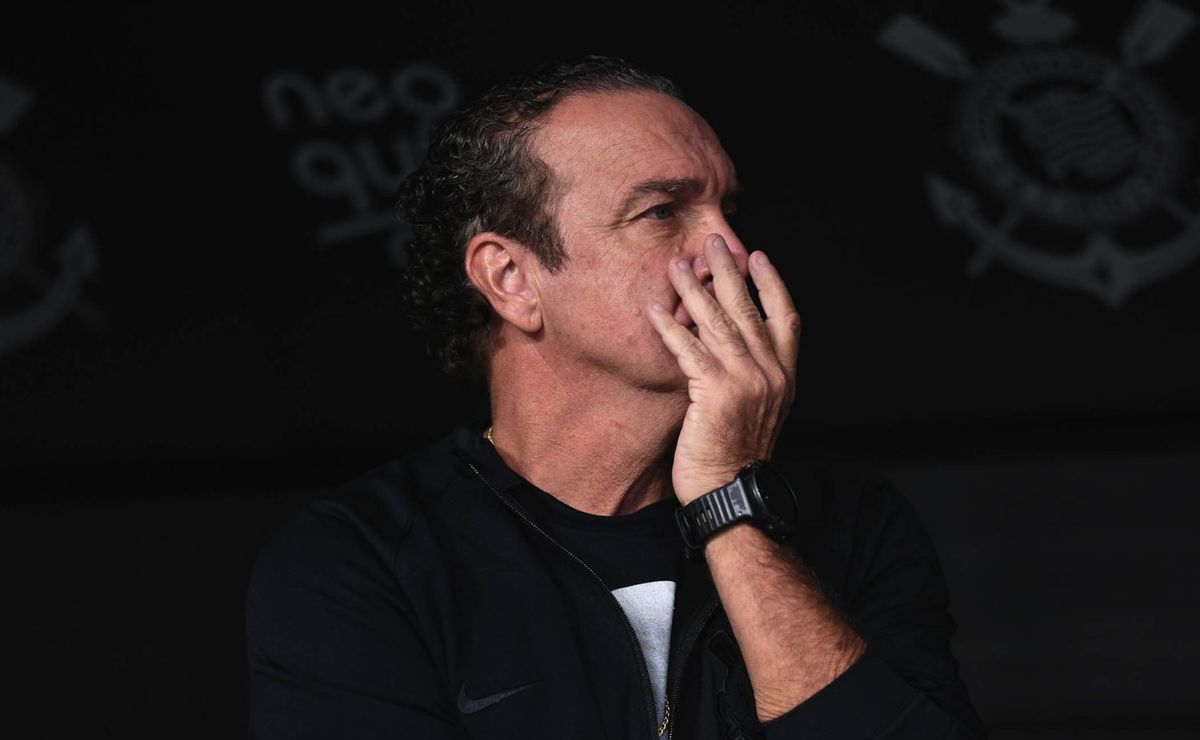 Cuca projeta Santos forte em 2026 e descarta Neymar contra o Cruzeiro: “Não podemos correr risco”