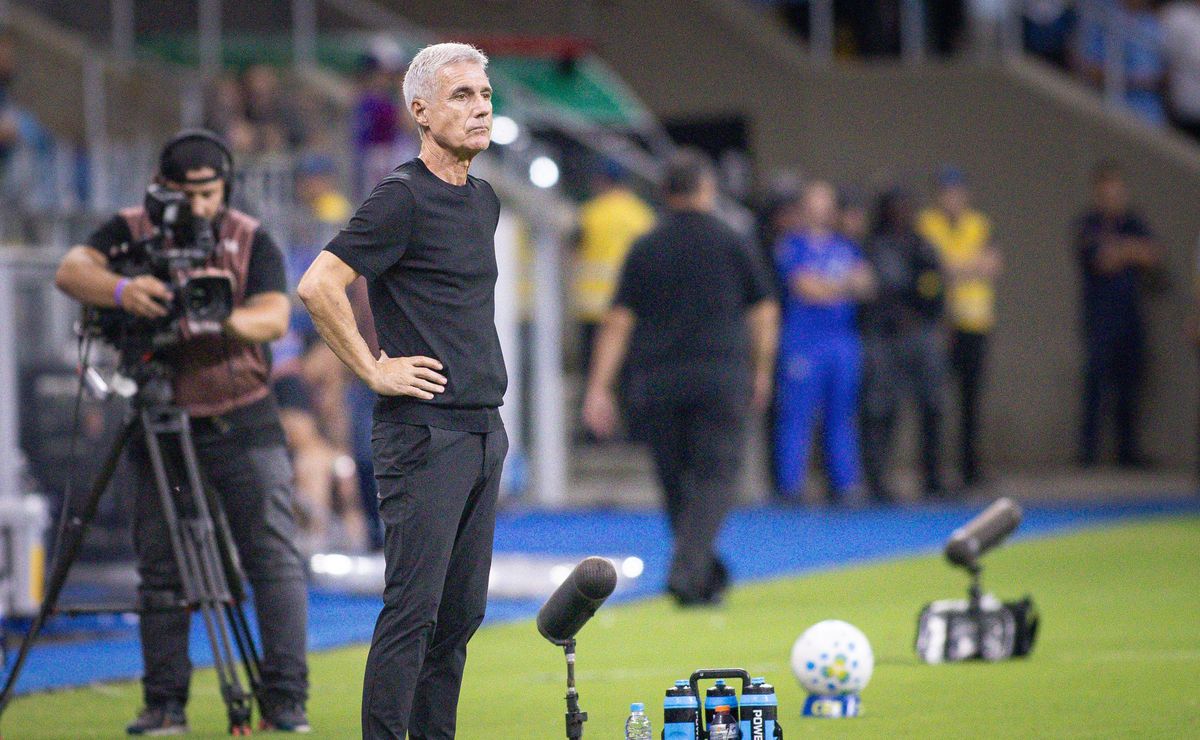 Empate que ensina: as falas de Luís Castro revelam o momento real do Grêmio