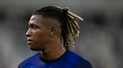 Danilo em campo com a camisa do Botafogo.