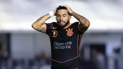 Yuri Alberto jogador do Corinthians lamenta durante partida contra o Santos no estadio Vila Belmiro pelo campeonato Paulista 2026. Foto: Marcello Zambrana/AGIF