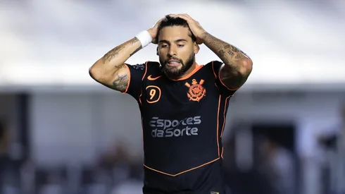 Yuri Alberto jogador do Corinthians lamenta durante partida contra o Santos no estadio Vila Belmiro pelo campeonato Paulista 2026. Foto: Marcello Zambrana/AGIF