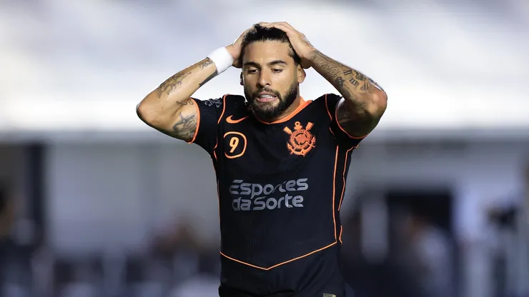 Yuri Alberto jogador do Corinthians lamenta durante partida contra o Santos no estadio Vila Belmiro pelo campeonato Paulista 2026. Foto: Marcello Zambrana/AGIF