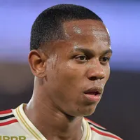 Wallace Yan brilha nos treinos do Flamengo