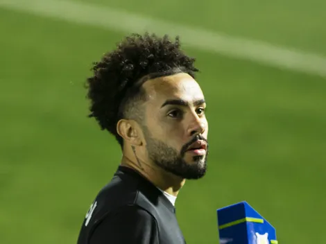 Antigo sonho do Flamengo, Claudinho não vai deixar o Catar