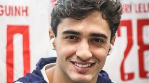 Rodriguinho começou o jogo contra o Grêmio no banco de reservas