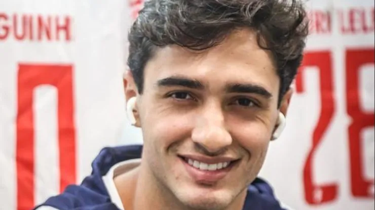 Rodriguinho começou o jogo contra o Grêmio no banco de reservas