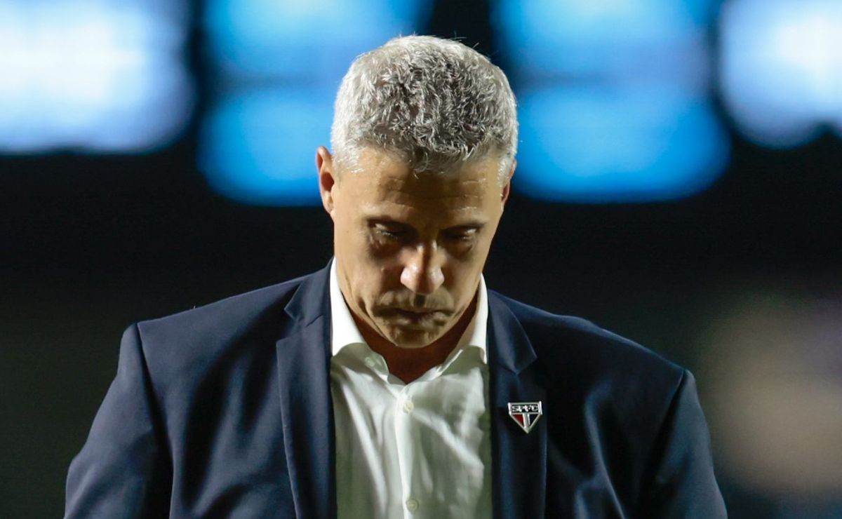 4 dias após sair do São Paulo, Crespo ganha força para assumir o Santos e bastidores são expostos