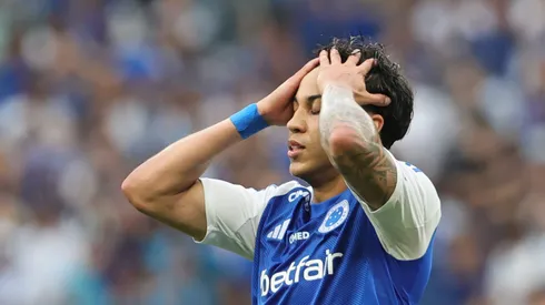 Centroavante pode perder o jogo com o Vasco