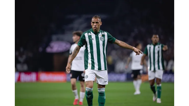 Breno Lopes (Coritiba) durante jogo contra o Corinthians, no dia 11.03.2026. Foto: Ettore Chiereguini / Alamy