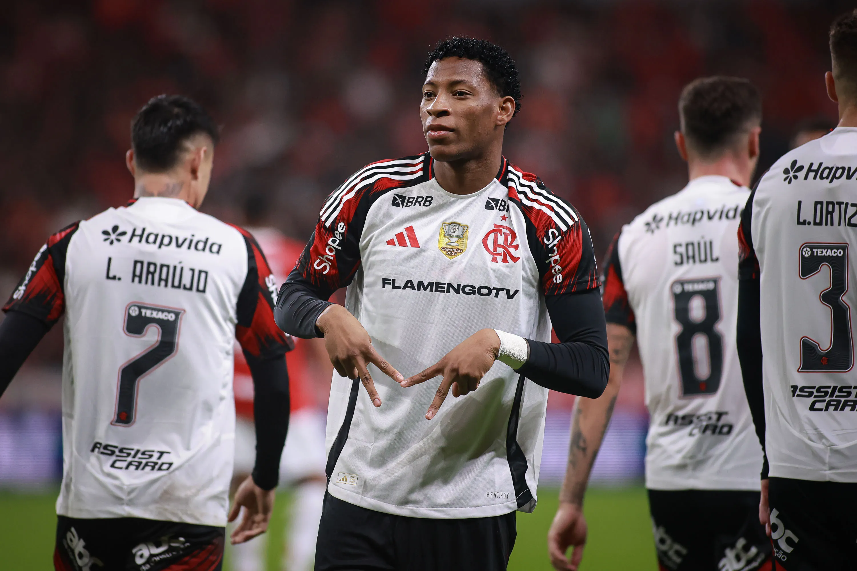 Plata comemora gol contra o Internacional. Foto: Maxi Franzoi/AGIF