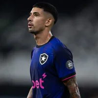 Santi e mais dois jogadores podem voltar a treinar no Botafogo