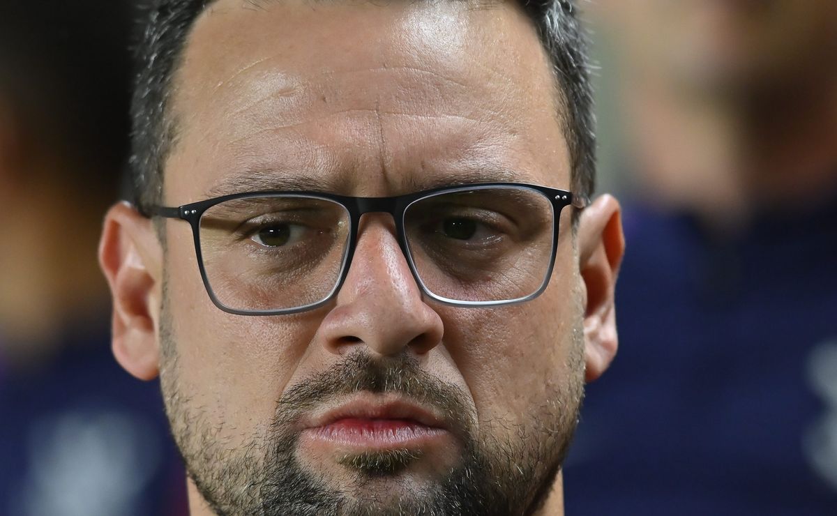 Lucas Silvestre, auxiliar técnico no Corinthians, projeta clássico contra o Santos: “Cobranças vão acontecer”