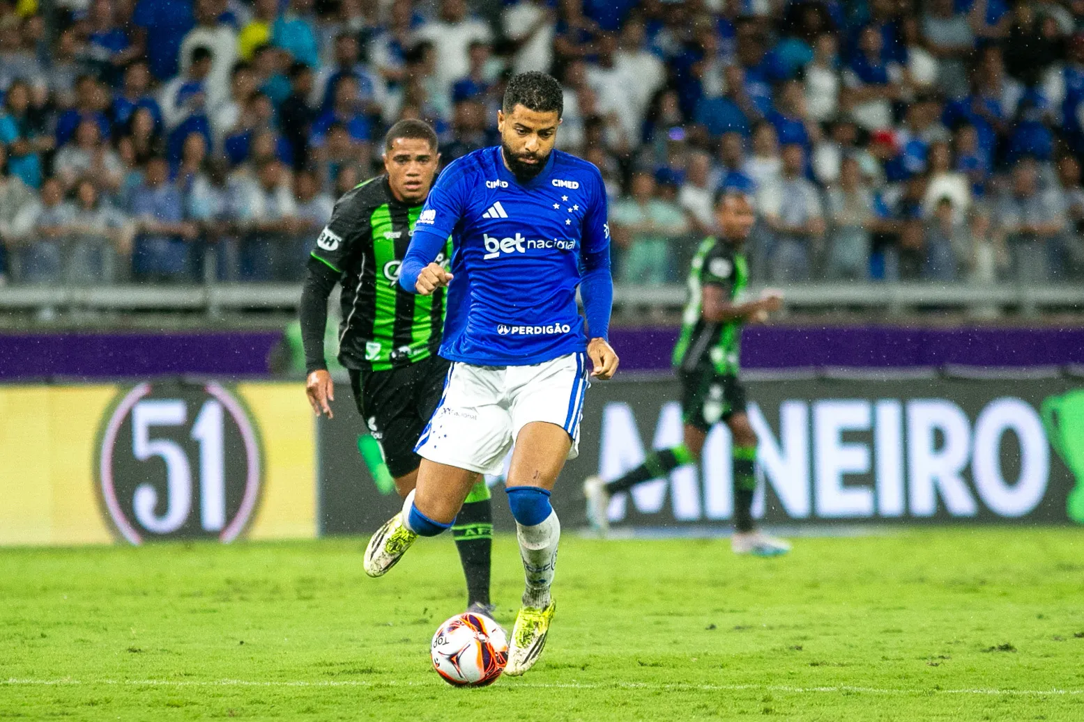 João Marcelo em ação pelo Cruzeiro. Foto: Fernando Moreno/AGIF