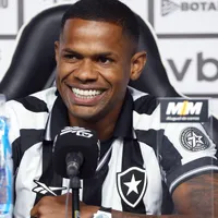 Júnior Santos quer estrear com gol contra o Flamengo