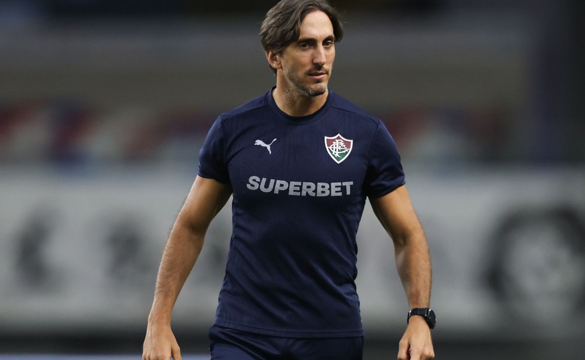 Millán ainda aguarda estreia no Fluminense, e Zubeldía tem plano para utilizar o zagueiro