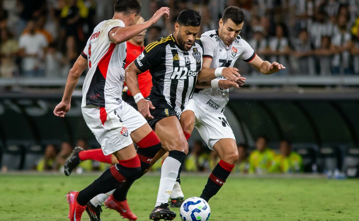 Vitória x Atlético-MG: Inteligência Artificial prevê duelo equilibrado, mas Galo saindo com os 3 pontos