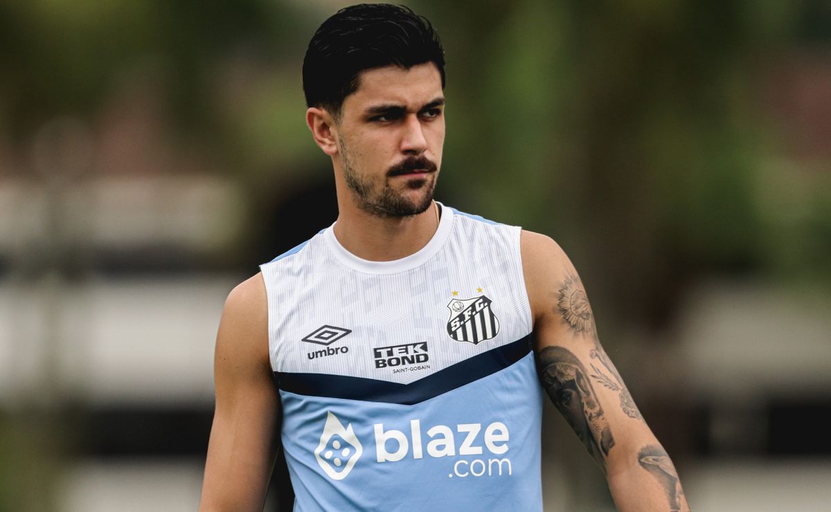 João Basso, ex-Santos, é oferecido ao Internacional; clube analisa investida pelo zagueiro