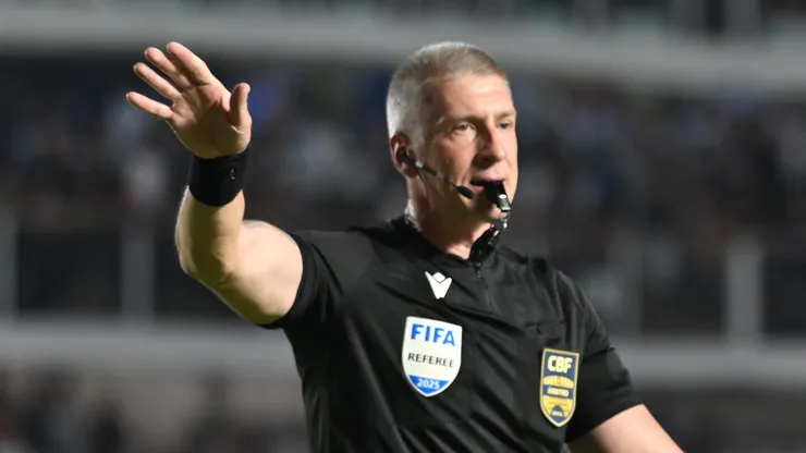 Daronco em partida do Brasileirão. Foto: Jota Erre/AGIF