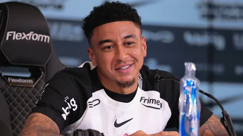 Jesse Lingard com a imprensa durante sua apresentação pelo corinthians. Foto: Ettore Chiereguini/AGIF
