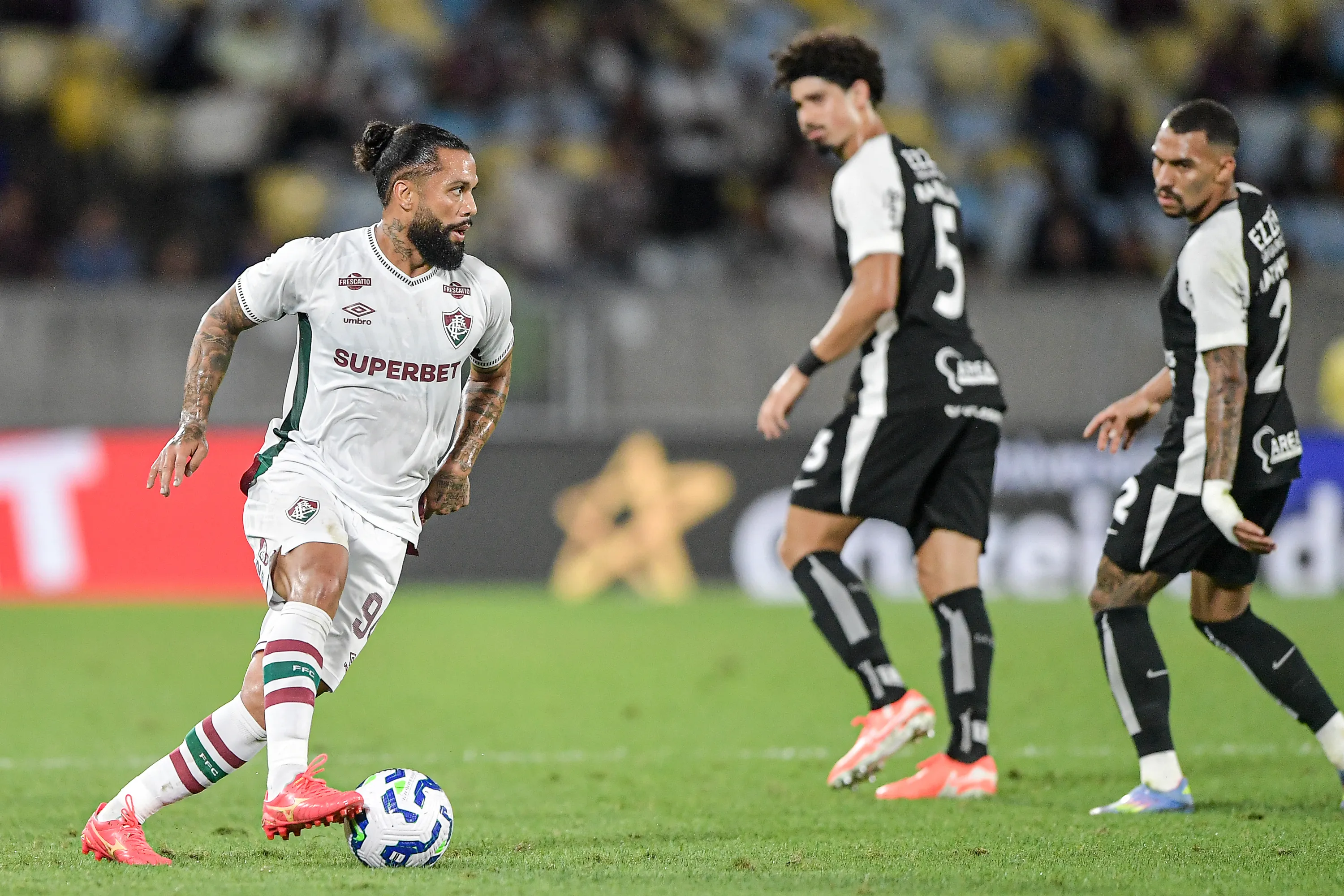 Otávio em partida contra o Corinthians. Foto: Thiago Ribeiro/AGIF