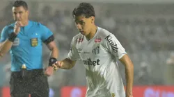 Gabriel Bontempo em campo pelo Santos.