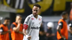 Neymar celebra gol diante do Vasco - Foto: Mauricio De Souza/AGIF