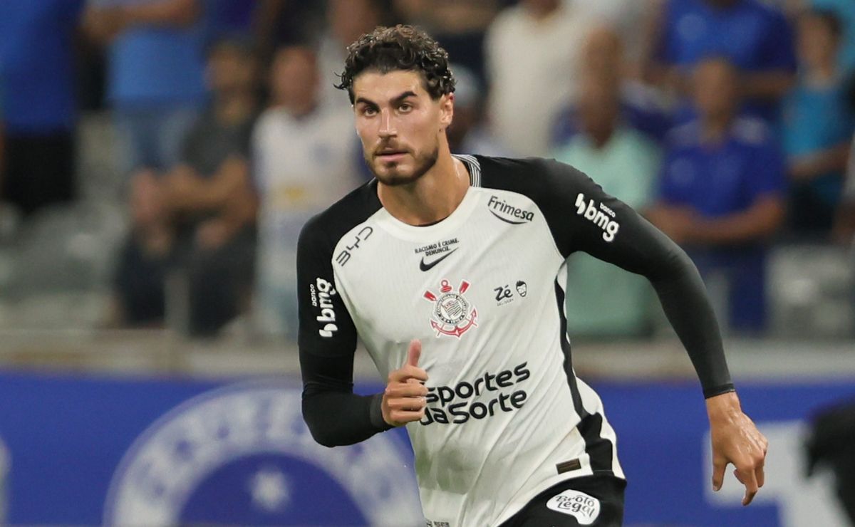 Saída de Pedro Raul do Corinthians ganha força após Timão oferecer atleta a dois clubes