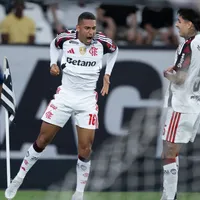 Samuel Lino aproveita chance e marca em Botafogo x Flamengo