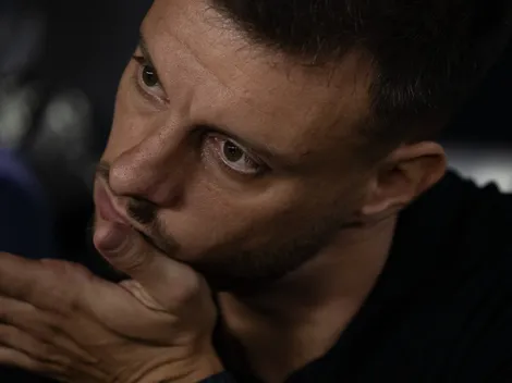 Anselmi pode ser demitido após ver pressão aumentar no Botafogo