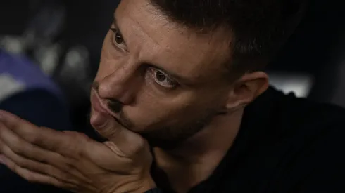 Anselmi balança no cargo após derrota para o Flamengo