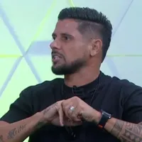 Cicinho 'crava' goleada no clássico entre Santos x Corinthians