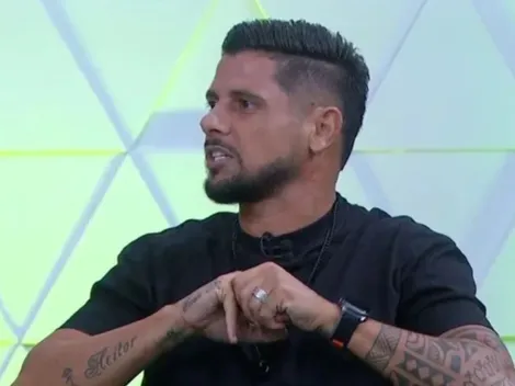 Cicinho 'crava' goleada no clássico entre Santos x Corinthians